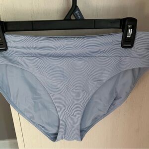 NWOT- Womens Calia Carrie Underwood swim suit bottom size M. Beautiful color